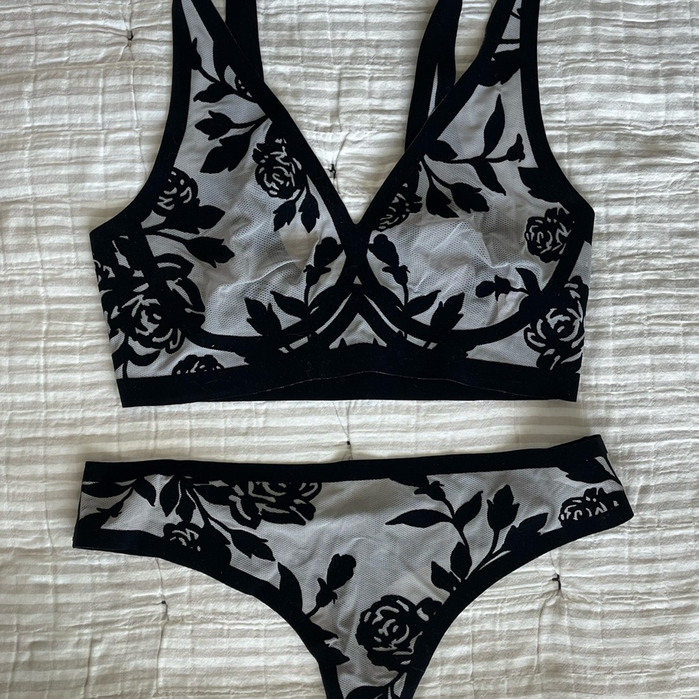 EVY Black Floral Lingerie Set